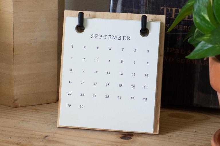 Desktop calendar