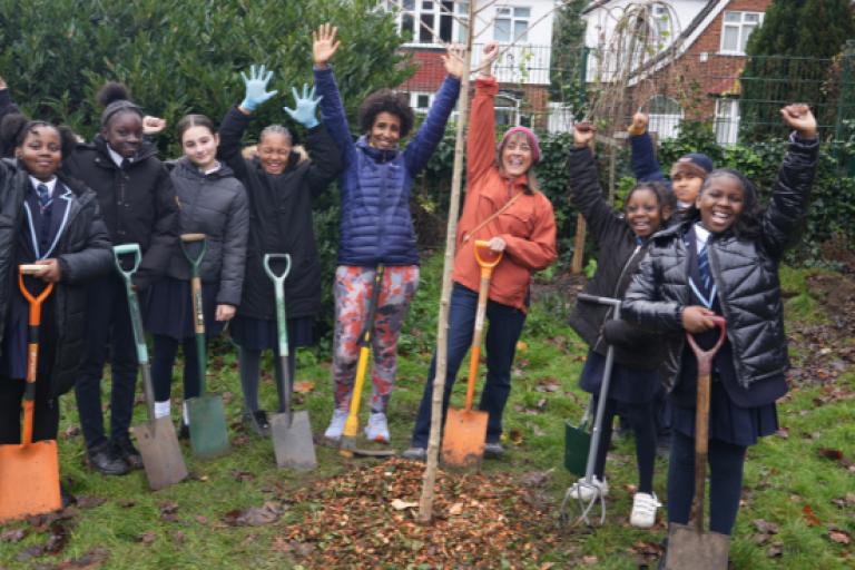 Cllrs and pupils planting trees in Lambeth