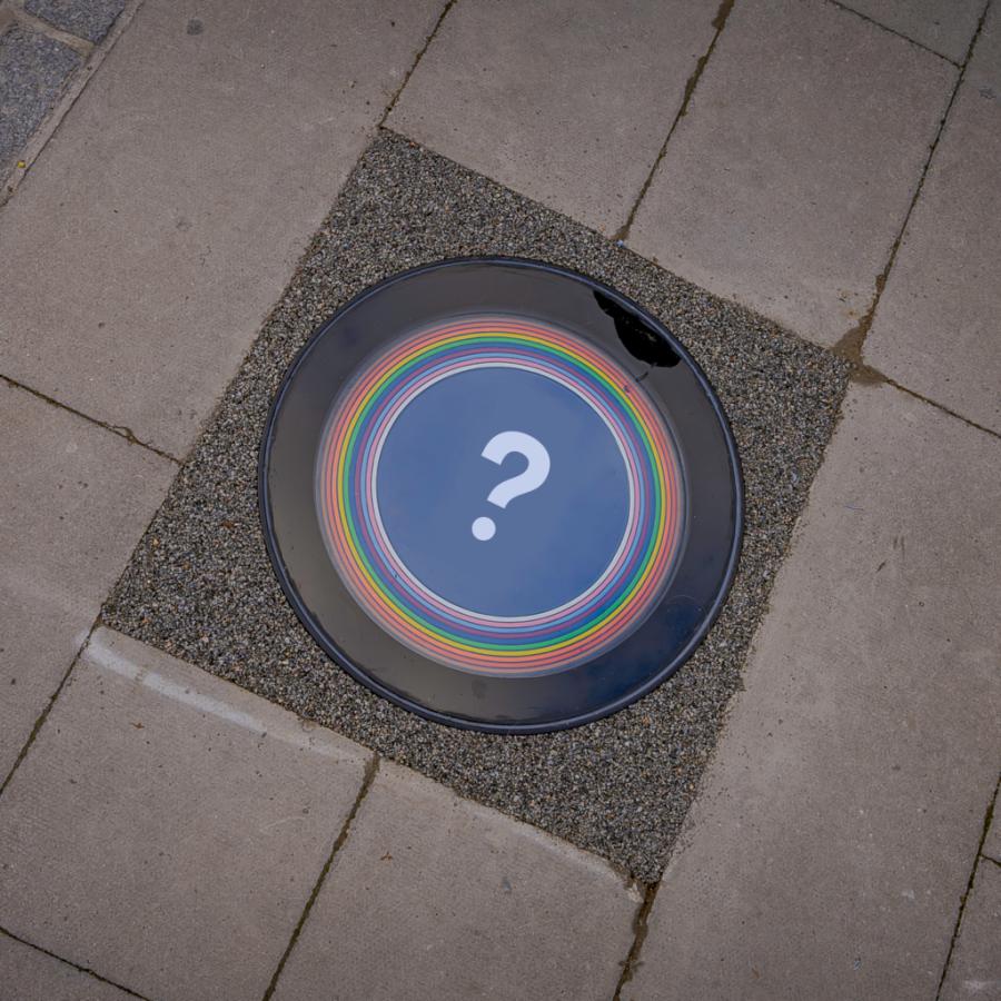 Who will be remembered in 5 new rainbow plaques?