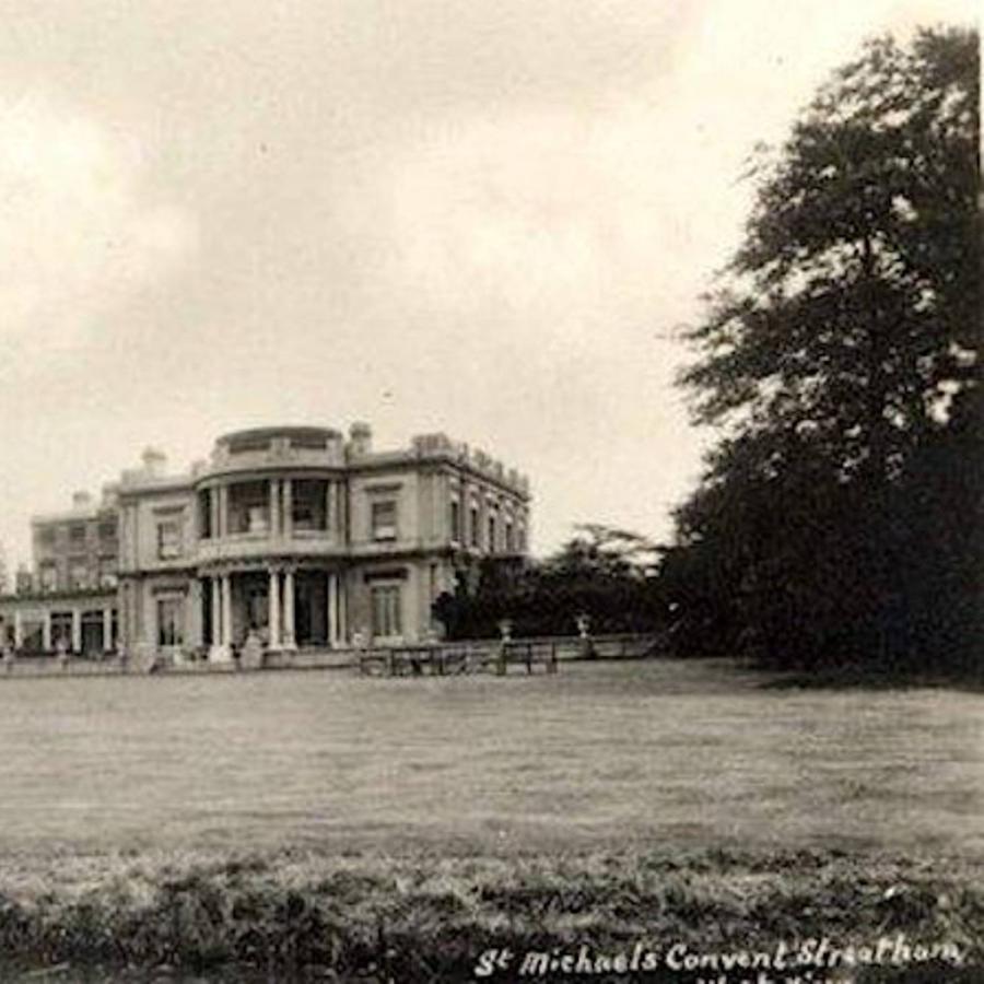 a picture of Henry Tate Gardens, Streatham Common
